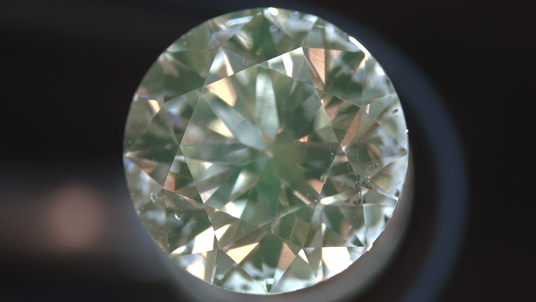A green diamond treated by HPHT