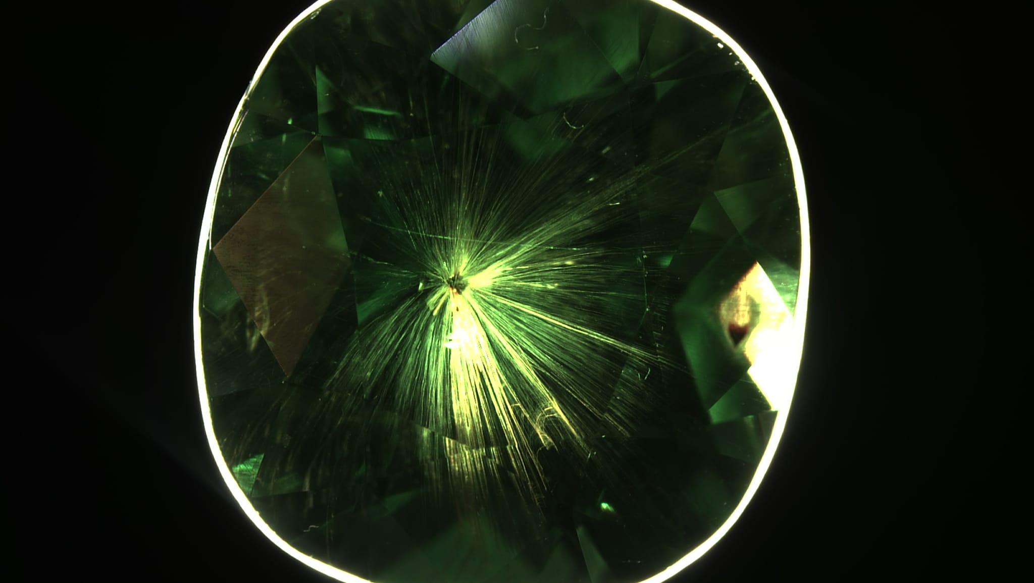 This amazing 3.03 cts and 3.15 cts demantoid pair originated from Russia was recently brought in ALGT for research.